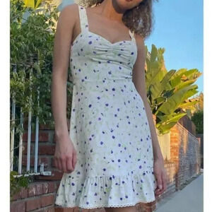 Aritzia Sunday Best Payton Sweetheart Midi Dress White Purple  Floral Size 2